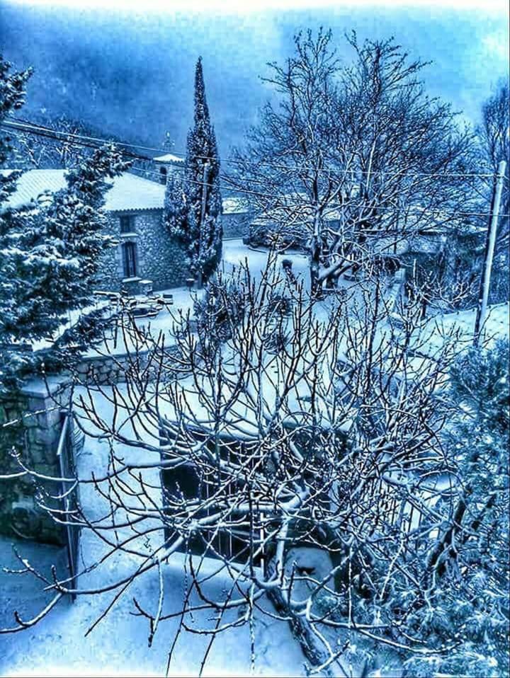 Mountain Villa Graviá Екстериор снимка